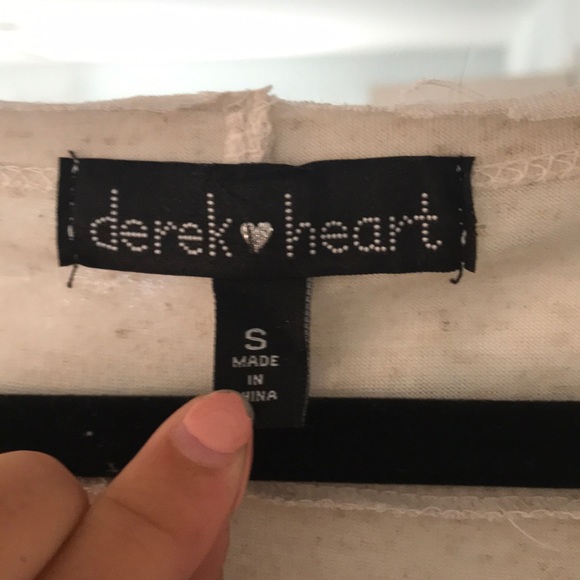 Derek Heart Short Sleeve - Picture 2 of 3